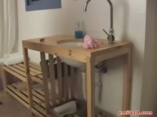 Един дупе в червен гащи