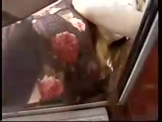 Старий люди трахає a молодший жінки