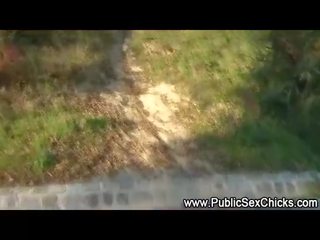 Реален публичен духане действие