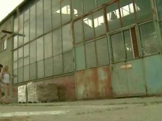 Піщаний і tori чорна виготовлення любов назовні