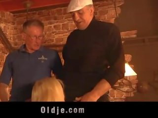 Oldmen 있다 skilfull 쾅 와 에이 쓰레기 인간 금발의