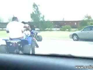 Волохата зарості матуся і величезний синиця лесбіянка матусі страпон illegal вулиця