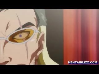 Голям бюст хентай момичета получава притиснат тя bigtits и gangbanged