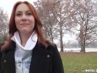 Червенокоси чешки красота получава прецака за пари
