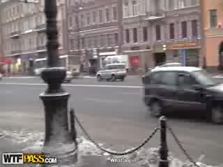 Дупка трахання трахання трахання і цицьки відео в a changing кімната