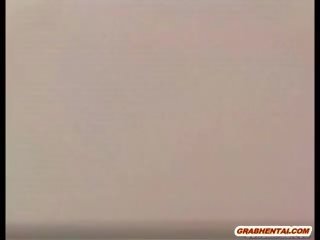 চেইন স্ত্রী বশ করা poked থেকে পিছনে মধ্যে ঐ গন