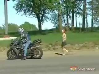 কামাসক্ত hitch hiker