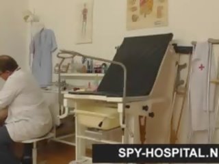 Вкрадена прихований камера мов з гінекологічний огляд