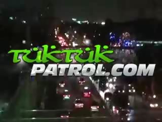 ছিমছাম থাই বারের নর্তকী sucks এবং হ একটি গরম থেকে trot বিদেশী expert