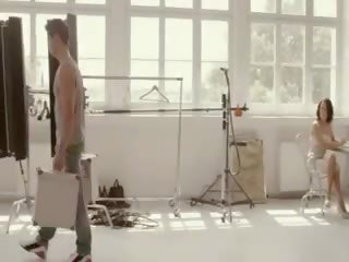 Цици изкуство секс филм в на зад кулисите