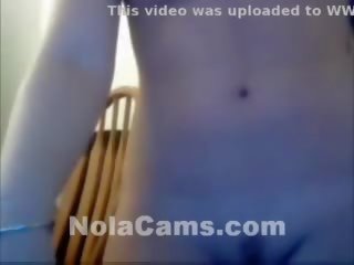 Това е какво мой мадама прави когато тя е вкъщи сам