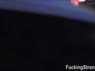 Hitchhiker 비탄 london 스미스 즐긴다 그녀의 처음으로 옥외 포르노를