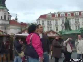 Бабичка туристически получава избран нагоре и удряха