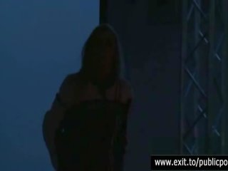 Public Solo Fisting ylana for 500 specatators clip