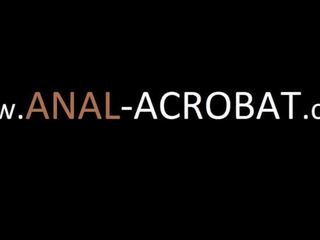 세 믿을 수 없는 바보 acrobats 환상적인