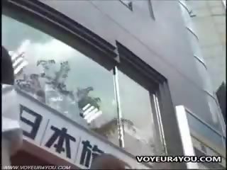 জাপানী adolescent উপরের স্কার্ট পেন্টি গোপনে videoed