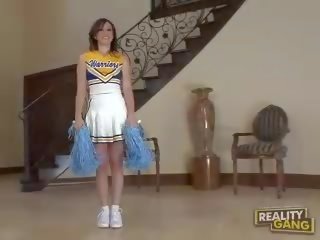 নমনীয় cheerleading অপেশাদার মধ্যে কঠিন চুদা রচনা