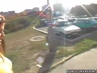 Зіпсована підліток отримує трахкав боком