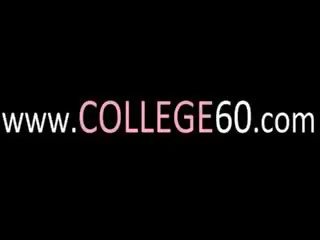 তরুণ schoolmates চোদা উপর যৌন উত্তেজনা তৈরী রাত