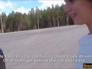 Обилен стопаджия тийн анално завинтва нагоре с дебел трудно пенис