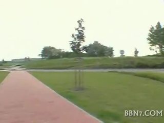 Sexually aroused пара відкриває