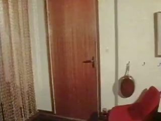 Damsel ঠিক চেয়েছিলেন থেকে প্রস্রাব