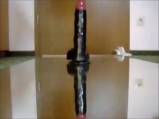 Ученичка анално вози mounted дилдо
