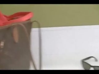 হার্ডকোর মধ্যে ঐ লাইব্রেরি