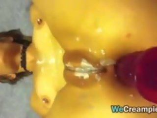 Виклик дівчина dripped з віск і трахкав жорсткий
