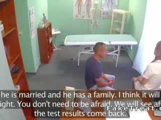 Излъгани юношески получава отмъщение с медицинска сестра