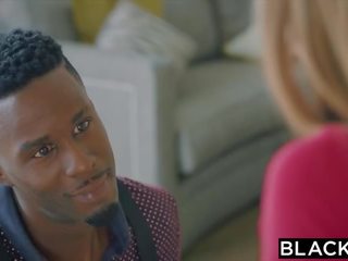 작은 풍부한 damsel 사랑 인종 영국 bbc