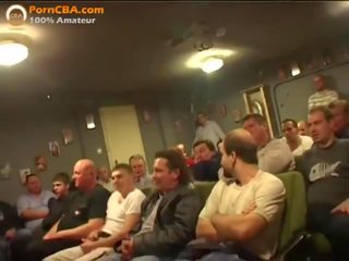 Porncba: един grown-up и две млад terrific мадами blowbang парти