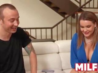 Мащеха получава а празнене на тя огромен естествен цици &lpar;natasha nice&rpar; — milfed
