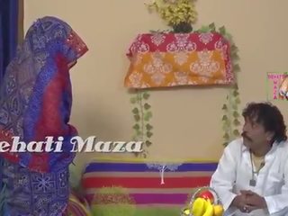 Сензационен прислужница priya наслаждавайки с собственик