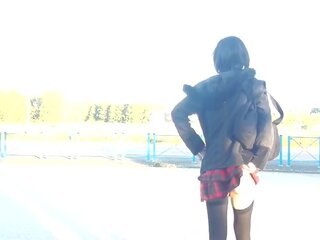 Съблазнителен мършав crossdresser kimi телевизия публичен на открито bottomless