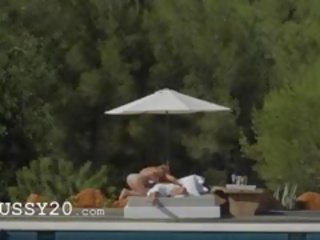Вино шезлонг и изключителен секс видео