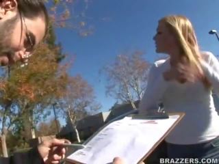 Stupid білявка має вдарив по її instructor
