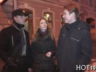 Непознат бретон правен възраст момиче момиче