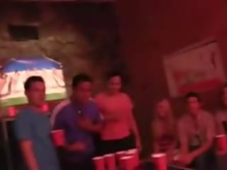 Колеж groupsex нежен при на парти