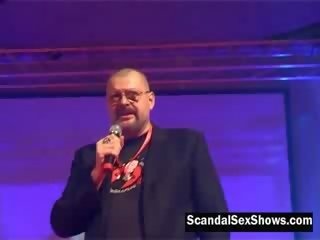 Два sensational немовлята дає a лесбіянка жити кіно на a x номінальний фільм подія