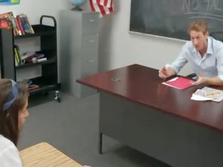 Млад тийн безплатно мръсен клипс клипс сцени