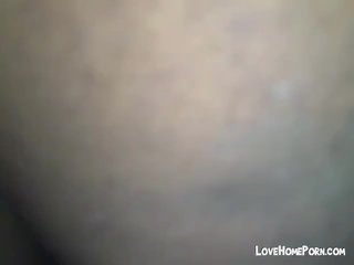 Великий чорна дзьоб stabbs вологий волохата чорна манда