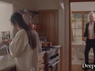 Deeper&period; джанна dior користується новий рік з хтось вона shouldnt