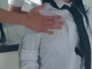 Начальник пташенята дразнением сама в брюки