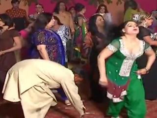 Новий magnificent привабливий mujra танець 2019 оголена mujra танець 2019 #hot #sexy #mujra #dance