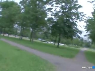 Тийнейджъри насладете се груб анално възрастен клипс в тройка