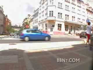 Shorthaired лялька дівчина