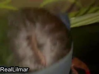 Decorating 그녀의 얼굴 와 lilmar’s 맛있는 vanilla frosting